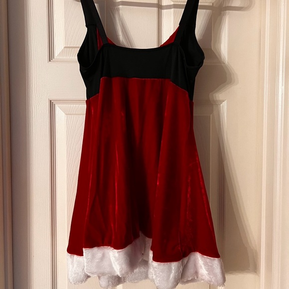 Fredrick’s of Hollywood Santa nighty - Picture 2 of 3